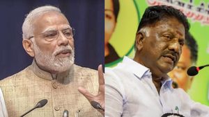  மோடியே மீண்டும் பிரதமராக வேண்டும்.. அப்போதுதான் நாடு சுபிட்சமாக இருக்கும் - ஓபிஎஸ் ஃபுல் சப்போர்ட்!