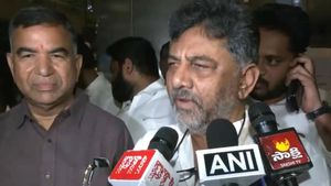 தெலுங்கானாவில் 'ரிசார்ட் அரசியல்' நாயகன் டிகே சிவகுமார் டேரா! காங். எம்எல்ஏக்களை பாதுகாக்க தீவிரம்! 
