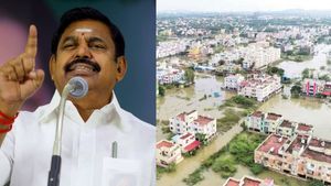 மழை வெள்ள பாதிப்புக்கு காரணம் அரசுதான்..  முன்னெச்சரிக்கை இல்லை.. எடப்பாடி பழனிச்சாமி குற்றச்சாட்டு 