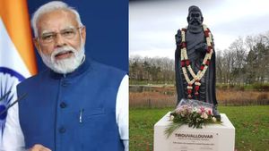  பிரான்ஸ் நாட்டில் எழுந்த திருவள்ளுவர் சிலை.. பிரதமர் மோடி பெருமிதம்.. தமிழ் மொழியில் ட்வீட்!