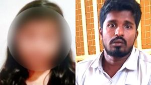 விழுப்புரம் அரசு பள்ளி வாத்தியார்.. லாட்ஜில் ஒரே அசிங்கம்.. இவர் மனைவியும் ஸ்கூல் டீச்சராம்.. கேவலம்
