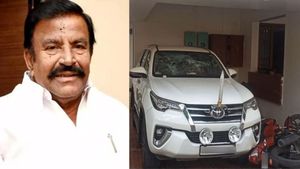 ஒப்பந்தப் பணியை முடித்து 3 வருசமாச்சு! இன்னும் பணம் தரவில்லை! கே.என்.நேரு காரை மறித்த அதிமுகவினர்! 