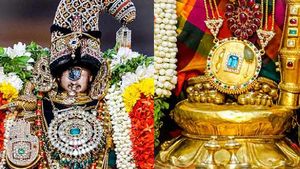 திருப்பதியில் வைகுண்ட ஏகாதசி.. சொர்க்கவாசல் தரிசனத்திற்கு போகும் பக்தர்களே.. டிக்கெட் அவசியம் 