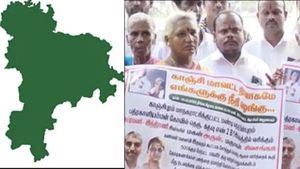 காஞ்சிபுரத்தை கலங்கடித்த ஜோடி.. கவர்ச்சியோ கவர்ச்சி.. யார் யாருங்க.. அதுக்குள்ள போஸ்டர் ஒட்டிட்டாங்க 