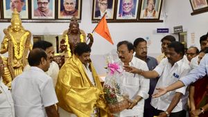  எடப்பாடி கோட்டையிலேயே ஓட்டை.. சேலம் முன்னாள் எம்.எல்.ஏவை தட்டித் தூக்கிய பாஜக! அதிமுகவுக்கு ஷாக்!