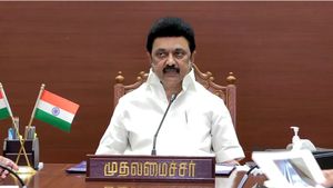 வெள்ள நிவாரணம் அதிரடியாக உயர்வு.. பயிர், வீடு சேதத்திற்கு எவ்வளவு தெரியுமா? ஸ்டாலின் மேஜர் அறிவிப்பு 