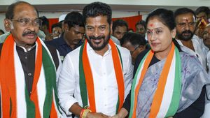  இன்று இரவே தெலுங்கானா முதல்வராக பதவியேற்கும் ரேவந்த் ரெட்டி? துணை முதல்வராக சீனியர்.. பரவும் தகவல்!
