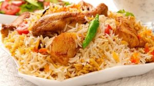 சிக்கன் பீஸ் இல்லாத பிரியாணி.. ஹோட்டல் மீது கேஸ் போட்ட நபர்.. நுகர்வோர் நீதிமன்றம் அதிரடி தீர்ப்பு 