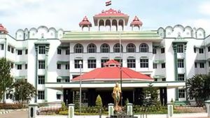  நீங்க வாடகை வீட்டில் குடியிருக்கீங்களா? வீட்டின் உரிமையாளரா? ஹைகோர்ட் போட்ட அதிரடி உத்தரவை பாருங்க 
