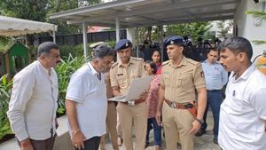 இஸ்லாமுக்கு மாறுங்க.. பெங்களூரில் 48 பள்ளிக்கு வெடிகுண்டு மிரட்டல் விடுத்த இ-மெயிலில் இருந்தது என்ன? 