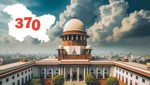 Timeline: ஜம்மு காஷ்மீர் 370-வது பிரிவு ரத்து செல்லும்- உச்சநீதிமன்றத்தில் இதுவரை நடந்தது என்ன? 