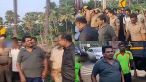  வெள்ளத்தில் சிக்கிய அமைச்சர் அனிதா ராதாகிருஷ்ணன்.. 3 நாட்களுக்கு பின் பத்திரமாக மீட்பு