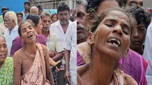 நெல்லை புறக்காவல் நிலையம் முன்பு இளைஞர் வெட்டிக் கொலை! கதறலுடன் தாய் அளித்த பரபரப்பு பேட்டி 