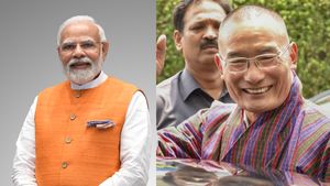 சீனாவுக்கு செக்- பூட்டான் தேர்தலில் வென்ற 'இந்திய' ஆதரவு ஷெரிங் டோப்கே! பிரதமர் மோடி வாழ்த்து! 
