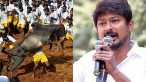 விறுவிறு அலங்காநல்லூர் ஜல்லிக்கட்டு.. தொடங்கி வைத்த அமைச்சர் உதயநிதி.. சிறப்பு பரிசு என்ன தெரியுமா? 