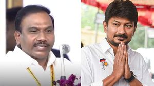  இந்தியாவில் வேற எந்த தலைவனுக்கும் இந்த நெஞ்சுரம் இல்ல.. உதயநிதி ஸ்டாலின் தைரியசாலி: ஆ.ராசா ஆக்ரோஷம்!