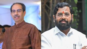  சிவசேனா: ஏக்நாத் ஷிண்டேவை நீக்க உத்தவ் தாக்கரேவுக்கு அதிகாரம் இல்லை- மகாராஷ்டிரா சபாநாயகர் தீர்ப்பு!