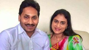  'தாய்மாமனா' நின்னு கல்யாணத்தை நடத்தி வையுங்க- டெல்லி போகும் முன் 'ஜெகன்' அண்ணாவிடம் உருகிய ஷர்மிளா!