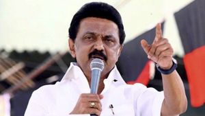 தெற்கில் விடியல் பிறந்தது போல், விரைவில் இந்தியாவிற்கு விடியல்.. திமுக மாநாட்டில் முழங்கிய ஸ்டாலின் 