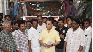  நிவாரண பொருட்களை வாங்கி விற்பவர்களும் இருக்கிறார்கள்.. ஜாக்கிரதையாக நல்லது செய்யவேண்டும்: கமல்ஹாசன்