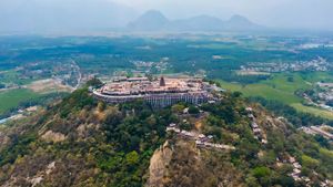 பழனி முருகன் கோவிலில் நாதஸ்வரம், தவில் வாசிக்க தடை.. அறநிலையத்துறை அரசாணை இருக்கா? பக்தர்கள் கேள்வி 