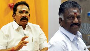 புலி வேட்டைக்கு போறோம்.. எலி வேட்டைய பத்தி பேசிக்கிட்டு! ஒரே கமெண்டில் OPSஐ காலி செய்த செல்லூர் ராஜு
