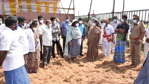  சாலபாளையம் ஜல்லிக்கட்டு.. காளைகள் வாடிவாசல் தாண்டுமா? நாமக்கல் மக்கள் எதிர்பார்ப்பு 