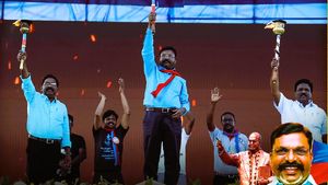 விசிக மாநாடு முடிந்த சிறிது நேரத்தில் வந்த போன்! மகிழ்ச்சியை கொண்டாட முடியாத சூழலில் திருமாவளவன்! 