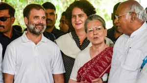 வியூகம் வகுக்கும் காங்கிரஸ்.. டெல்லியில் மாநில பொறுப்பாளர்களுடன் ஆலோசனை தொடங்கியது 