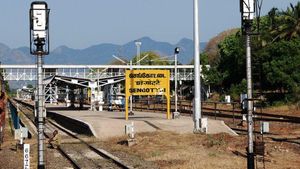 தென்காசிக்கு ஹேப்பி நியூஸ்.. என்னது தினமும் செங்கோட்டை வரையிலா.. தெற்கு ரயில்வே சூப்பர் முடிவு 