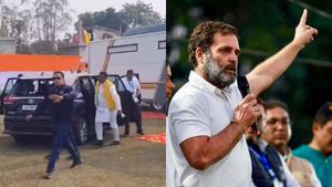 ‛‛சிதறிய கண்ணாடி’’.. ராகுல் காந்தி கார் மீது கல் வீசப்பட்டதா? உண்மை என்ன? காங்கிரஸ் பரபர விளக்கம் 