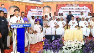  மக்களவை தேர்தலிலும் அதிமுக படுதோல்வி அடையும்.. பட்டென பேசிய ஓபிஎஸ்.. திகைத்த கூட்டம்!