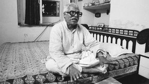 பீகார் முன்னாள் முதல்வர் கர்பூரி தாகூருக்கு பாரத ரத்னா விருது அறிவிப்பு.. யார் இவர்? பின்னணி 