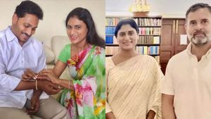  ஆந்திரா: 'ஜெகன்' கட்சியின் 40 எம்.எல்.ஏக்களுக்கு குறி? காங்கிரஸில் நாளை ஐக்கியமாகும் 'தங்கை' ஷர்மிளா!
