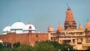 ‛மதுரா கிருஷ்ணஜென்ம பூமியில் கோவிலை இடித்த அவுரங்கஷீப்’..  RTI கேள்விக்கு தொல்லியல் துறை பரபர பதில் 
