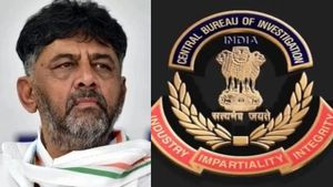 டிகே சிவக்குமார் மீது பாய்ந்த லோக்ஆயுக்தா சொத்து குவிப்பு வழக்கு! சிபிஐயிடம் காப்பாற்ற முயற்சியா?