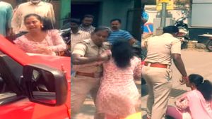 எனக்கு 24 வயசுதாங்க! அவனுக்கு 57 வயதாகுது.. அமெரிக்க புதுமாப்பிள்ளைக்கு எதிராக பெண் சாலையில் தர்ணா 