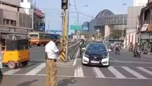அண்ணா நினைவு தினம்.. சென்னையில் மவுன ஊர்வலம்! இந்த வழியா போகாதீங்க..  போக்குவரத்தில் மாற்றம்