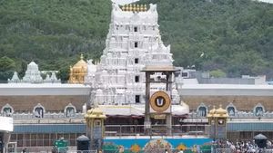 திருப்பதி ஏழுமலையானை மே மாதம் தரிசனம் செய்யப்போறீங்களா?.. ரூ.300 டிக்கெட் ரிசர்வேசன் - முழு விபரம் 