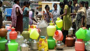 தவிச்ச வாய்க்கு தண்ணீர் இல்லை..மோசமான நிலையில் பெங்களூர்..காவிரி தண்ணீர் காலி..நிலத்தடி நீர் போச்சு!