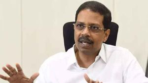தேர்தல் ஆணையருடன் அரசியல் கட்சிகள் வைத்த கோரிக்கை என்ன? சத்யபிரதா சாகு பேட்டி 