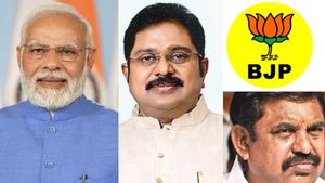 மதுரையே குலுங்குது.. முதல்முறையா இது நடக்குது.. விஸ்வரூப பாஜக + விசுவாச ஓபிஎஸ்.. தினகரன் குஷியோ குஷி