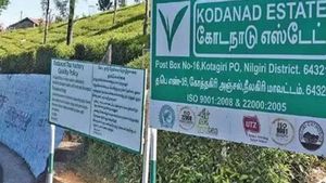  கோடநாடு கொலை.. குஜராத் குழுவினர் மீண்டும் ஆய்வு.. ஊட்டி கோர்ட்டில் புதிய மனு.. விலகுமா மர்மம்?