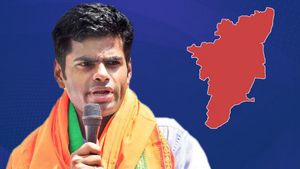  பாஜக தமிழ்நாட்டில் ஆட்சிக்கு வந்தால்.. குடும்பத்தில் ஒருவருக்கு அரசு வேலை.. அண்ணாமலை வாக்குறுதி!