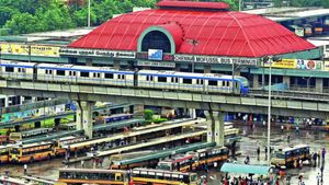  கோயம்பேட்டை விடுங்க.. கிளாம்பாக்கத்தால் சென்னை மெட்ரோவுக்கு விழுந்த அடி! அடடே என்ன இப்படி ஆகிடுச்சு