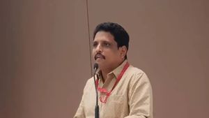 விதிகளை தூக்கி சாப்பிடும் பெரு நிறுவனங்கள்.. பெண்களுக்கான முக்கியத்துவம் எங்கே? சு.வெங்கடேசன் கேள்வி 