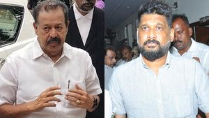 பொன்முடியை விடாத 12 ஆண்டு செம்மண் குவாரி வழக்கு.. இன்று விசாரணை! கௌதம சிகாமணி மனு என்னாச்சு? 