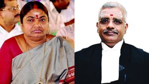 மாஜி அமைச்சர் பா.வளர்மதி ’ஹேப்பி’- நீதிபதி ஆனந்த் வெங்கடேஷ் சூமோட்டோ விசாரணைக்கு சுப்ரீம் கோர்ட் தடை 