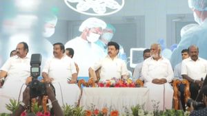  வடசென்னையே அடியோடு மாறப்போகுது.. ரூ.4,181 மதிப்பீட்டில் விரிவாக்க பணிகளை தொடங்கி வைத்தார் ஸ்டாலின்!