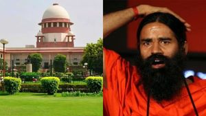  உச்சநீதிமன்றத்தில் மீண்டும் வாங்கி கட்டிய பாபா ராம்தேவ்.. நேரில் ஆஜராக  கறார் உத்தரவு! 